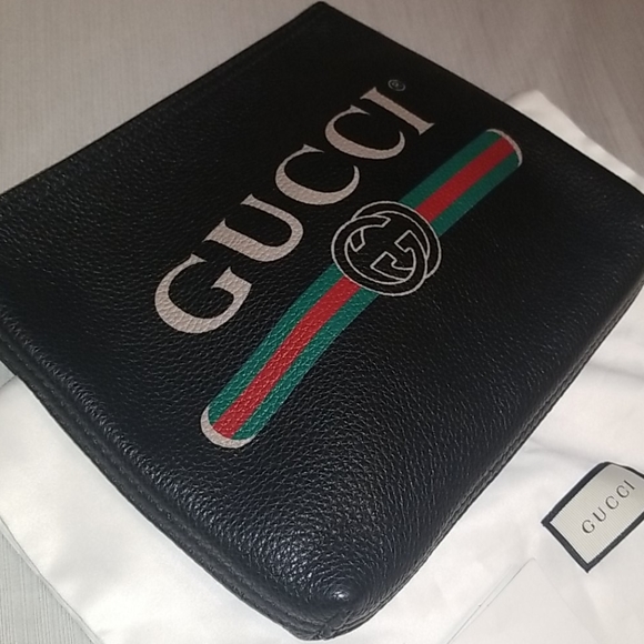 🆕️ Black Leather Gucci Bag - Picture 2 of 8